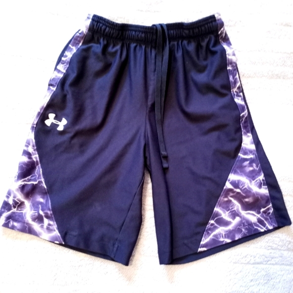 Under Armour Other - 2/$20 Under Armour Black with Lightning detailed Pocket Boys Shorts